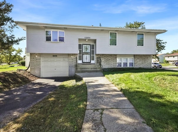 17000 Pine Court, Hazel Crest, IL 60429