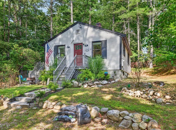 103 Sunny Brook Circle, Waterboro, ME 04061