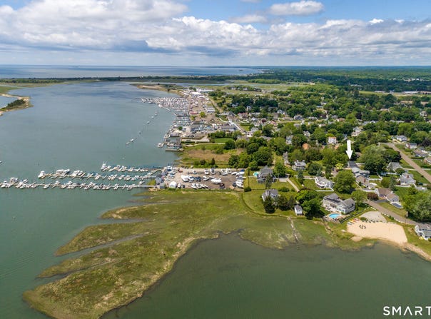 26 Indian Drive, Clinton, CT 06413