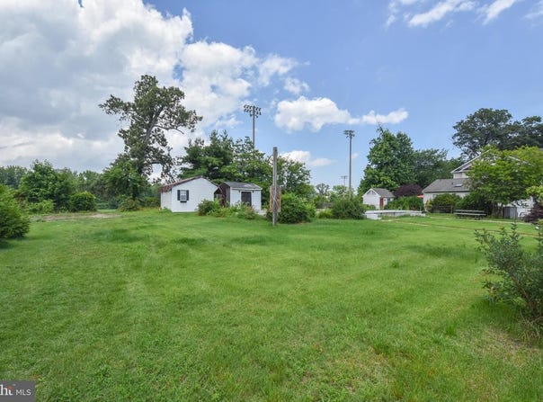 226 OAKWOOD RD, EDGEWATER, MD 21037
