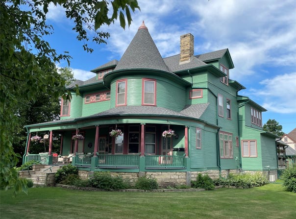 1133 Broad Street, Grinnell, IA 50112