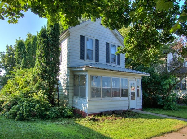 27 E Birch Street, Chippewa Falls, WI 54729