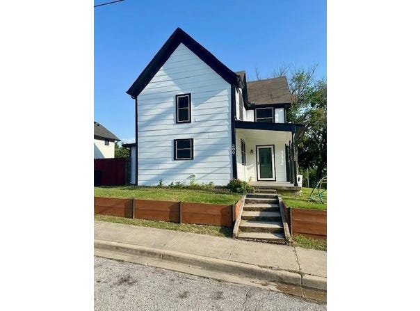 300 E Shoemaker Street, Decatur, TX 76234