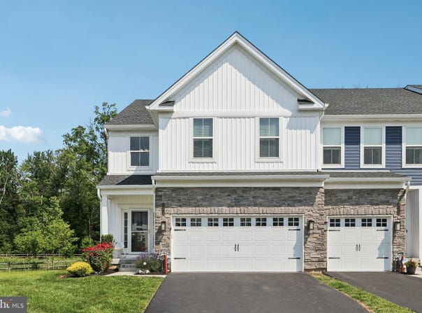 213 WYNSTONE COURT, COLMAR, PA 18915