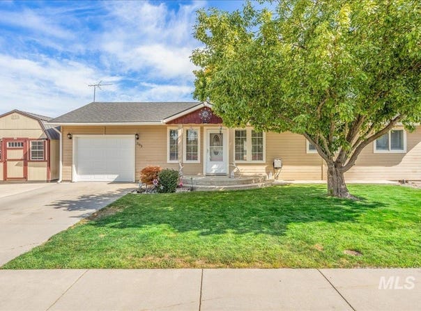 303 Walnut Street, New Plymouth, ID 83655