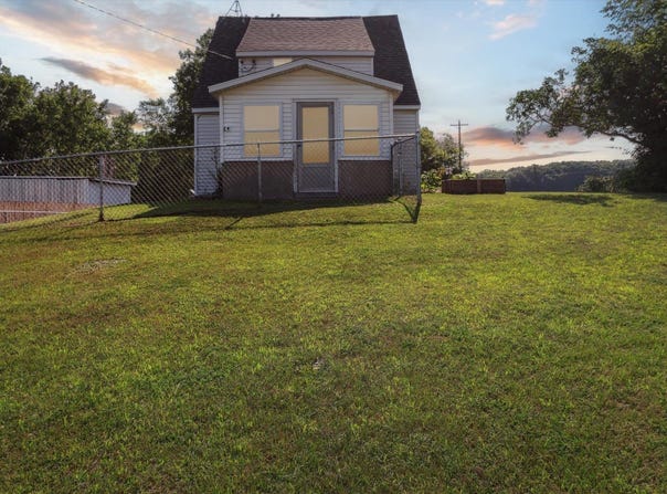 31 E Jackson Road, St Louis, MI 48880