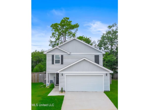 2409 Esplanade Street, Ocean Springs, MS 39564