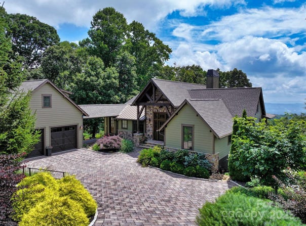 84 Meadow Top Lane, Hendersonville, NC 28792