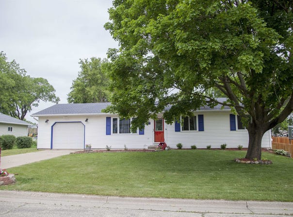 216 W Valley Street, Dodgeville, WI 53533