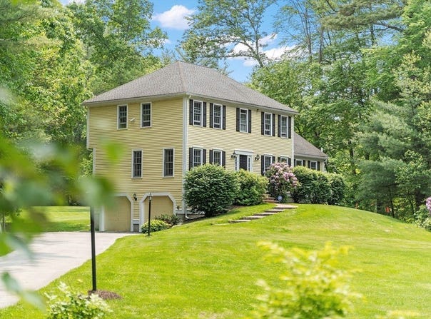 28 Old Harvard Rd, Boxborough, MA 01719