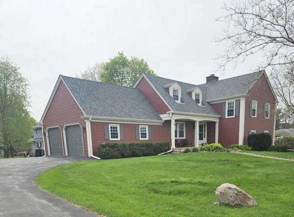 726 Parkside Drive, Sycamore, IL 60178