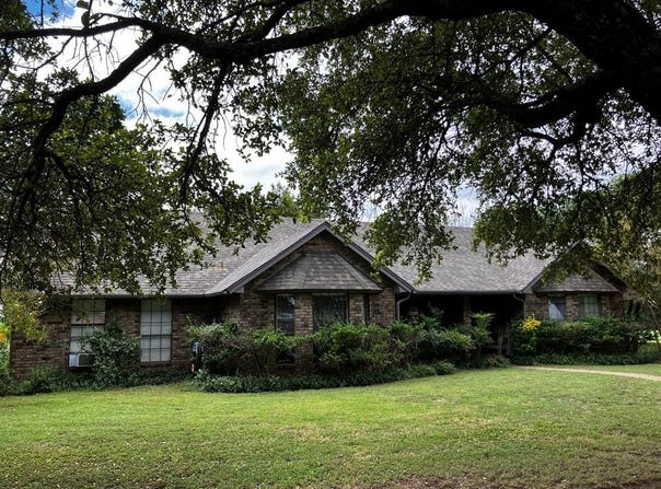 3901 S Nolan River Road, Cleburne, TX 76033
