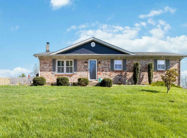 190 Halls Gap Estates Road, Stanford, KY 40484