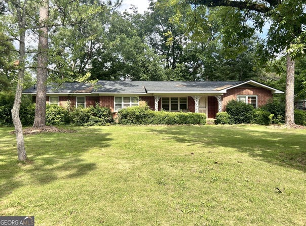 1406 Knoxville, Fort Valley, GA 31030