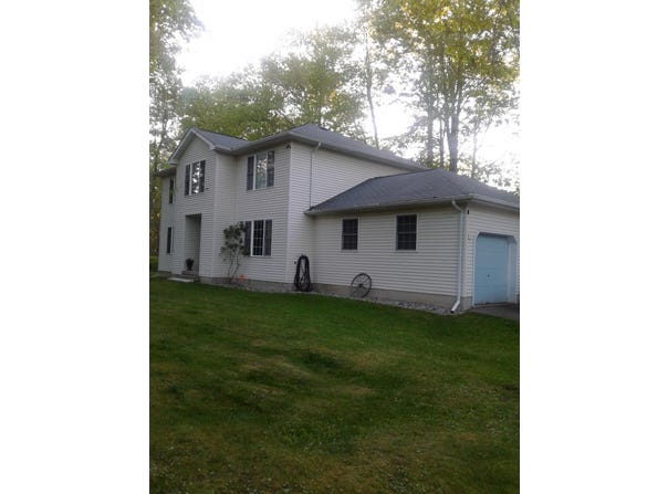 2852 Oak View Lane, Tobyhanna, PA 18466