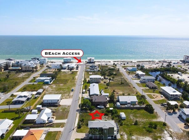 117 15th St, Mexico Beach, FL 32456