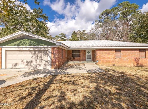 2408 Callie Road, Gautier, MS 39553