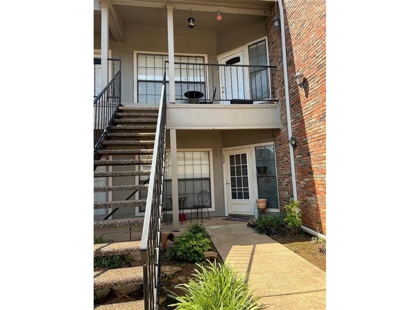 400 Pebble Way, Arlington, TX 76006