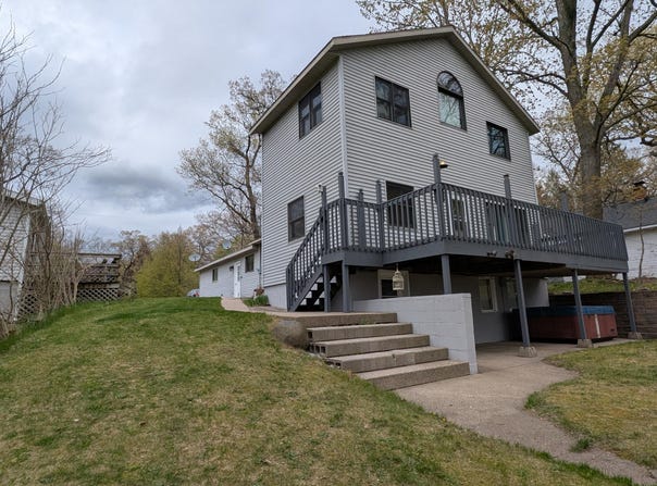 5657 Harding Avenue, Muskegon, MI 49442
