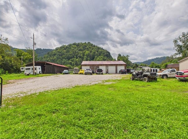 8031 KY RT 122, Minnie, KY 41651