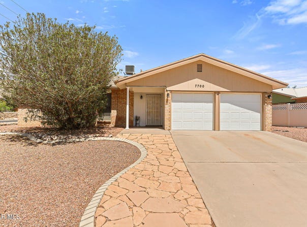 7700 Iroquios Drive, El Paso, TX 79912