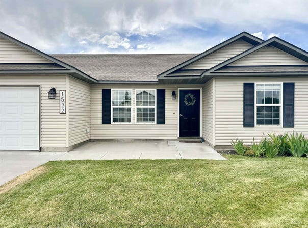 1522 Dana St, Twin Falls, ID 83301