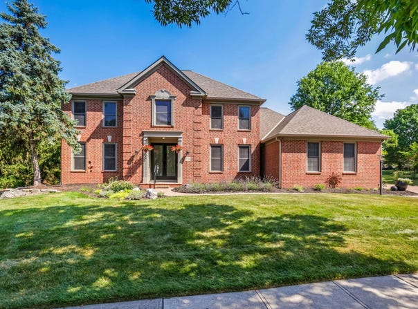 7744 Heatherwood Lane, Dublin, OH 43017