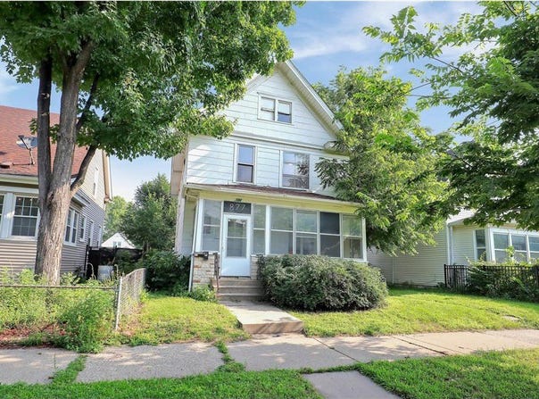 877 Charles Avenue, Saint Paul, MN 55104
