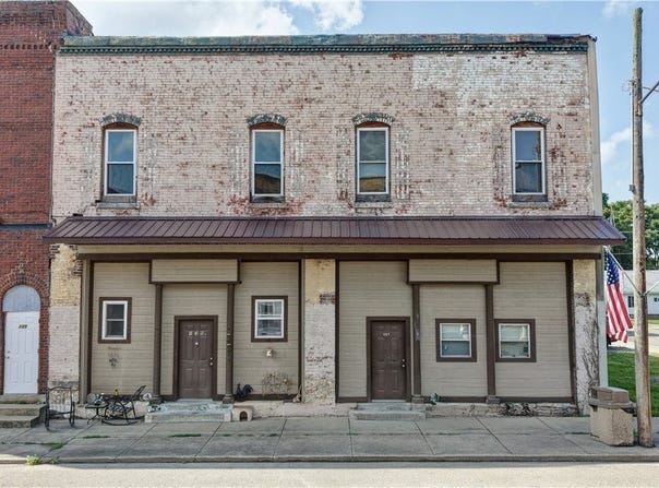 135,137 Main Street E, Beach City, OH 44608