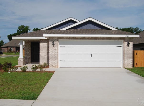 4746 Majestic Palm St, Pace, FL 32571