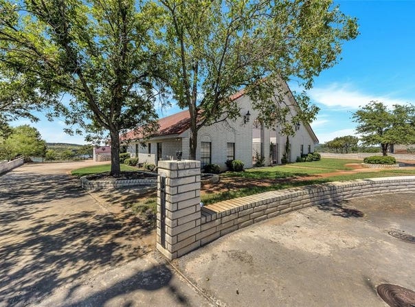 1024 Lakeview Point Drive, Possum Kingdom Lake, TX 76475