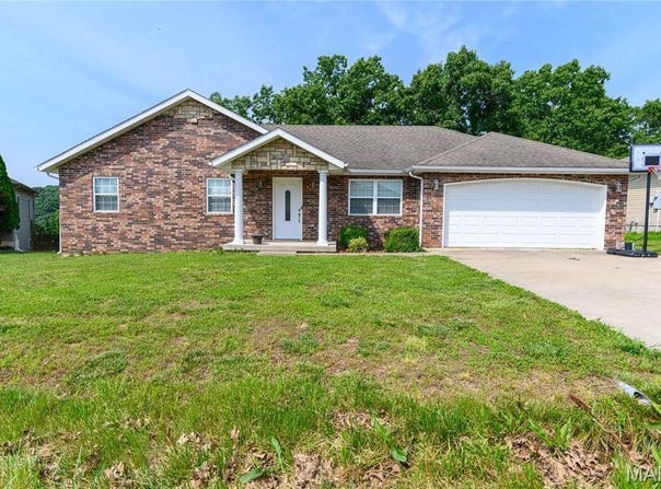 16240 Heartland Lane, Saint Robert, MO 65584