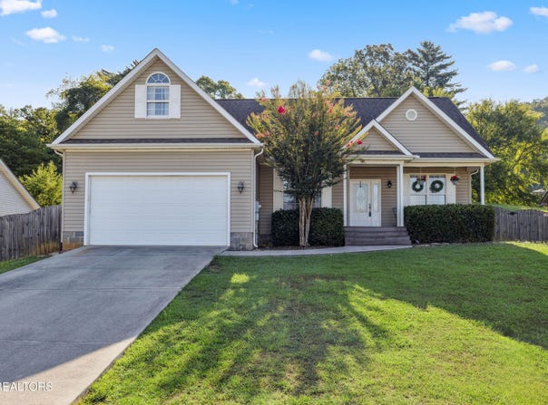 205 Cornerstone Circle, Clinton, TN 37716