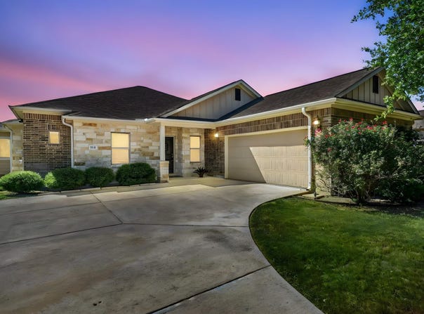104 Estrella Ln, Bertram, TX 78605