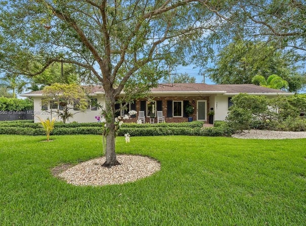 7841 SW 141st St, Palmetto Bay, FL 33158