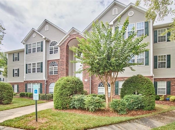 423 Scholastic Drive, Winston-Salem, NC 27106