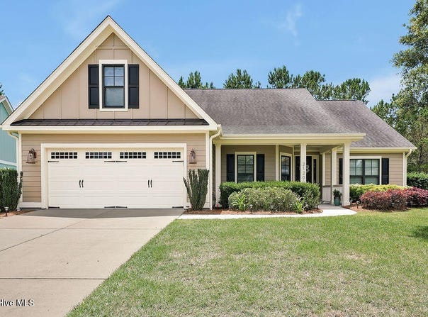 2120 Forest View Circle, Leland, NC 28451