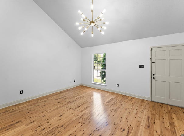 402 Lee Dr, Baton Rouge, LA 70808