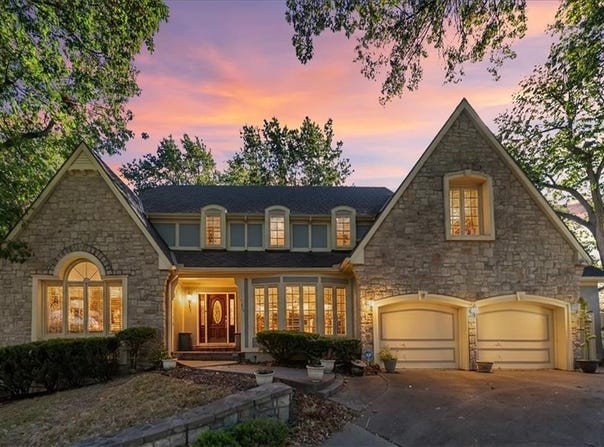 4501 NW Baltimore Court, Kansas City, MO 64116