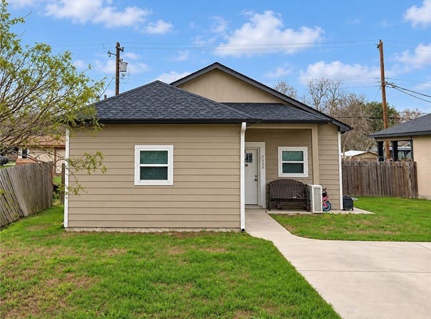 2495 Avenue D, Ingleside, TX 78362