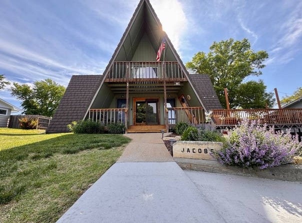 442  S. 5th St, Phillipsburg, KS 67661