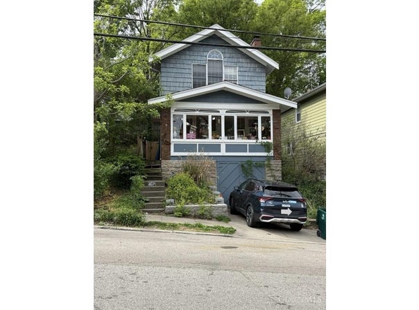 705 Riddle Road, Cincinnati, OH 45220
