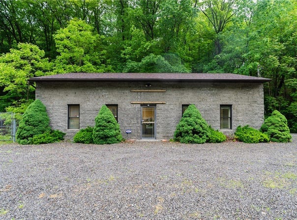 4665 Peoples Rd, Ross Twp, PA 15237