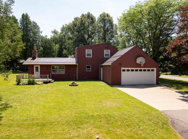 1511 N BROADWAY AVENUE, Marshfield, WI 54449