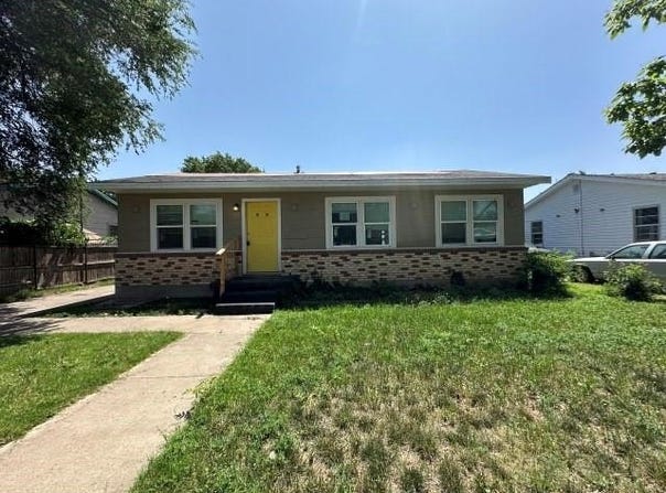 216 Peach Avenue, Dumas, TX 79029