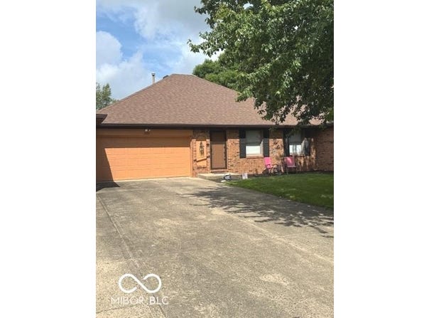 1220 Willow Springs Boulevard, Brownsburg, IN 46112