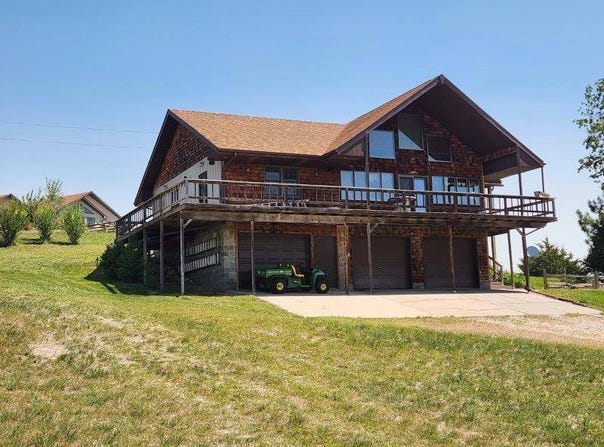 24 McGinleys, Keystone, NE 69144