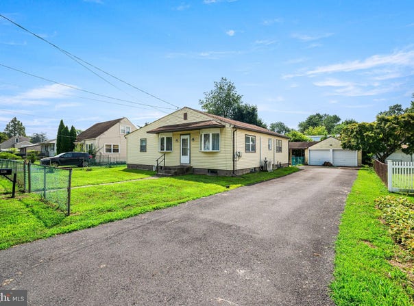 1316 PROSPECT AVENUE, CROYDON, PA 19021