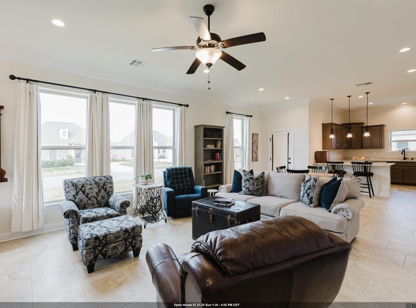 41236 Coastline Ave, Gonzales, LA 70737