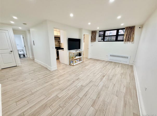132-40 Sanford Avenue, Flushing, NY 11355